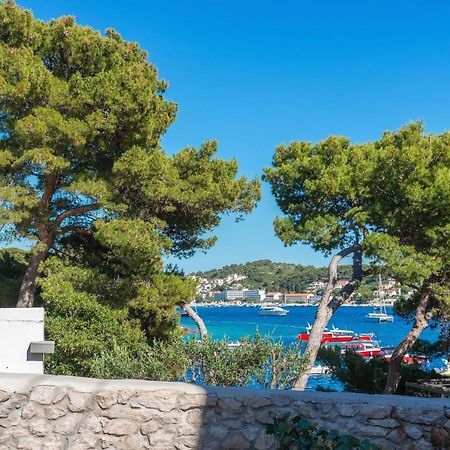 Beach Residences Caroline Hvar Town Bagian luar foto