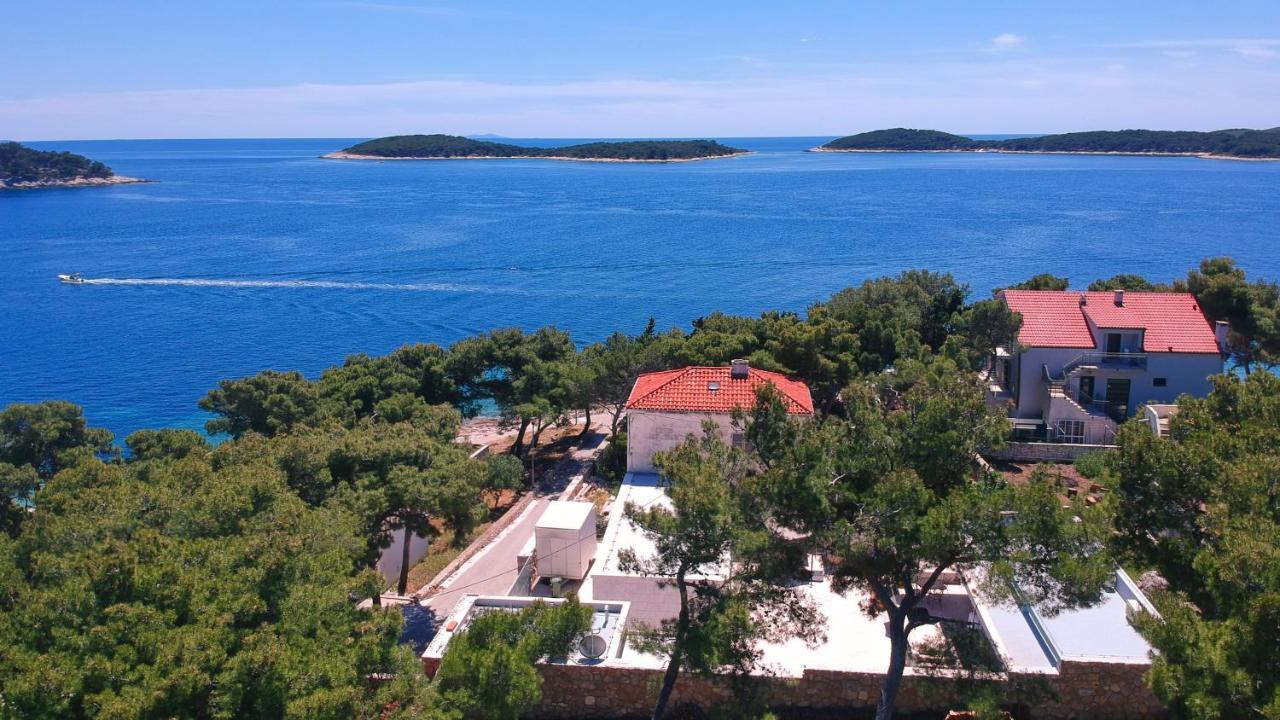 Beach Residences Caroline Hvar Town Bagian luar foto