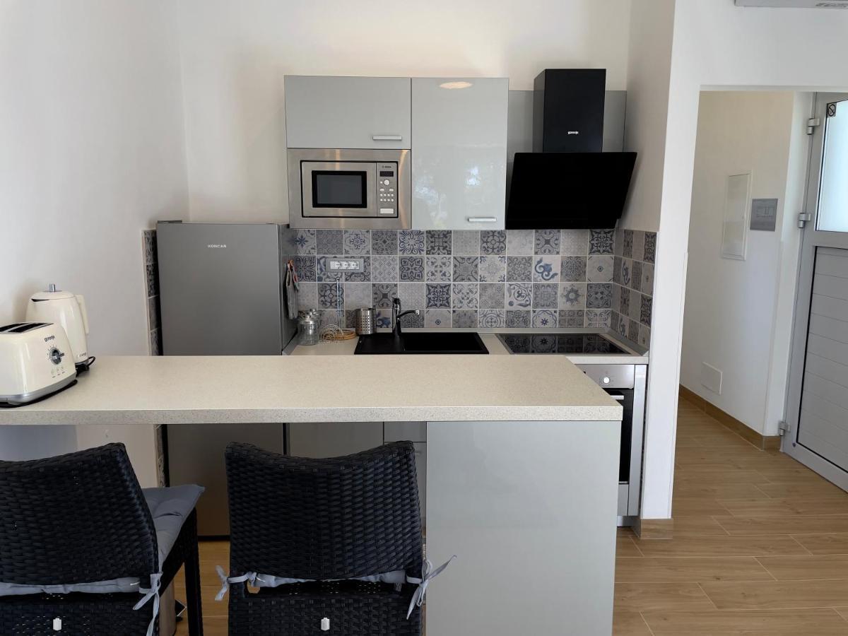 Beach Residences Caroline Hvar Town Bagian luar foto