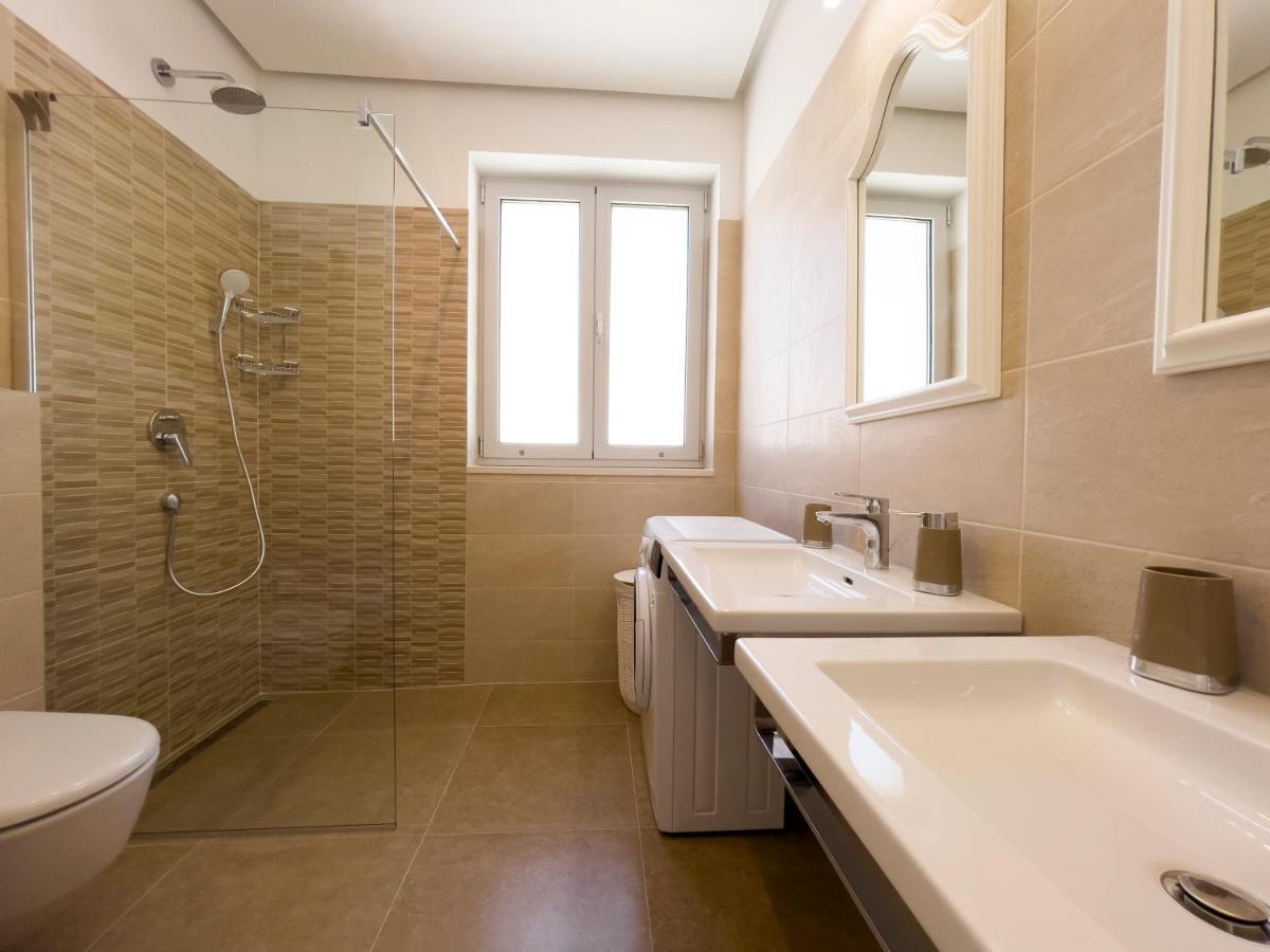 Beach Residences Caroline Hvar Town Bagian luar foto