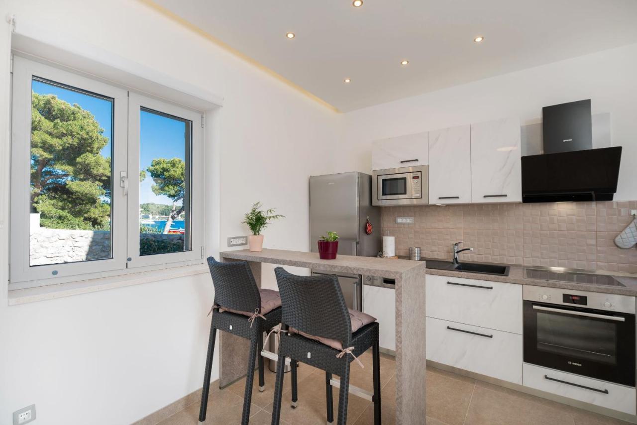 Beach Residences Caroline Hvar Town Bagian luar foto
