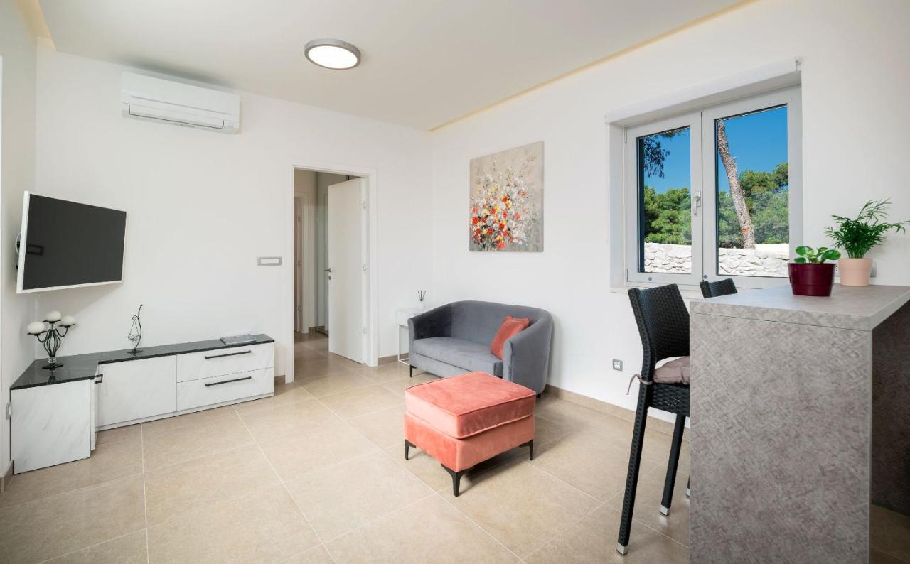 Beach Residences Caroline Hvar Town Bagian luar foto
