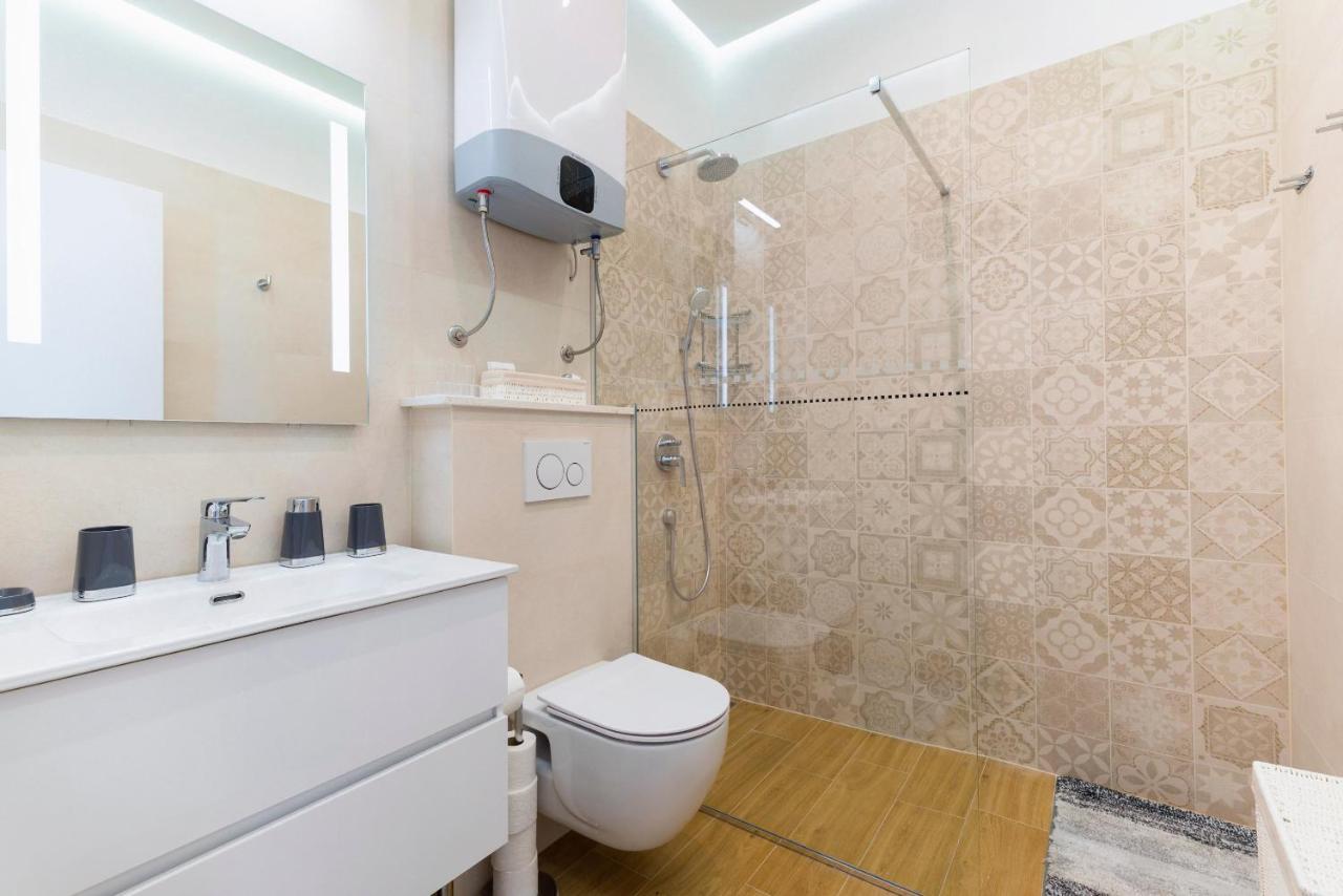 Beach Residences Caroline Hvar Town Bagian luar foto
